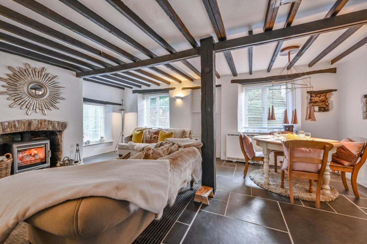A Superb Bijou Retreat With Jacuzzi Near An Excellent Village Pub Yelverton Exterior foto