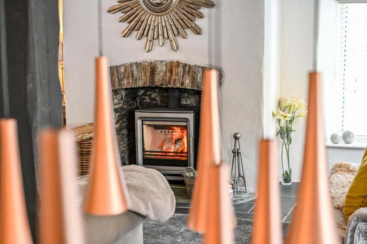 A Superb Bijou Retreat With Jacuzzi Near An Excellent Village Pub Yelverton Exterior foto