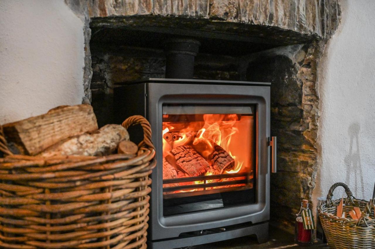 A Superb Bijou Retreat With Jacuzzi Near An Excellent Village Pub Yelverton Exterior foto
