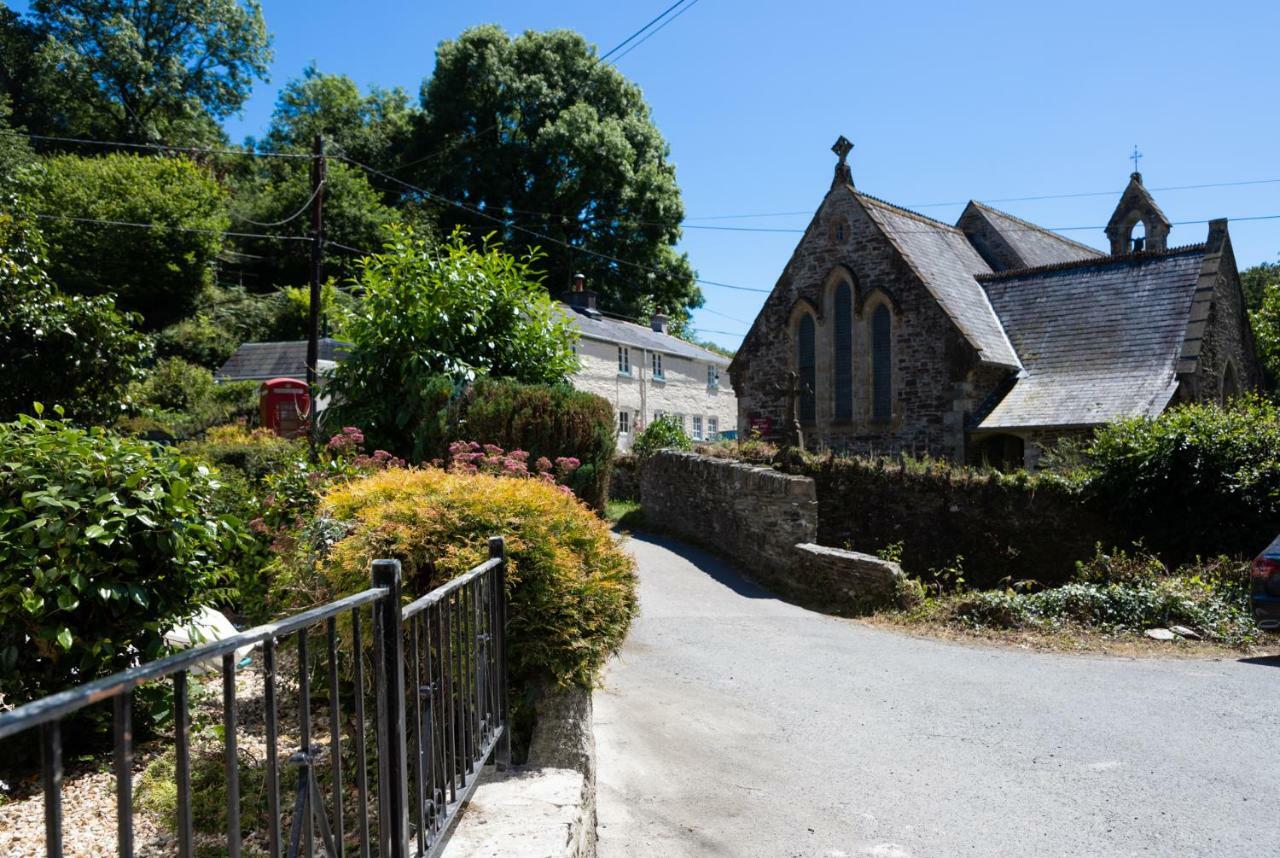 A Superb Bijou Retreat With Jacuzzi Near An Excellent Village Pub Yelverton Exterior foto
